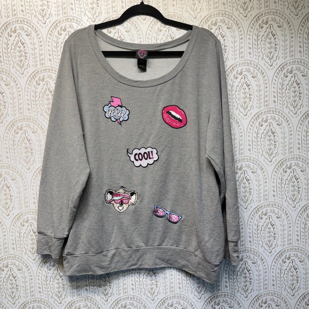 Rebel Wilson for Torrid Sweatshirt Womens 1 Gray Patch Koala Lips Scoop Neck Top